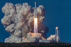 Маск назвал причину крушения Starship во время испытательного запуска