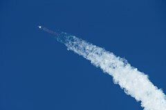 SpaceX потеряла во время испытательного запуска часть ракеты Starship