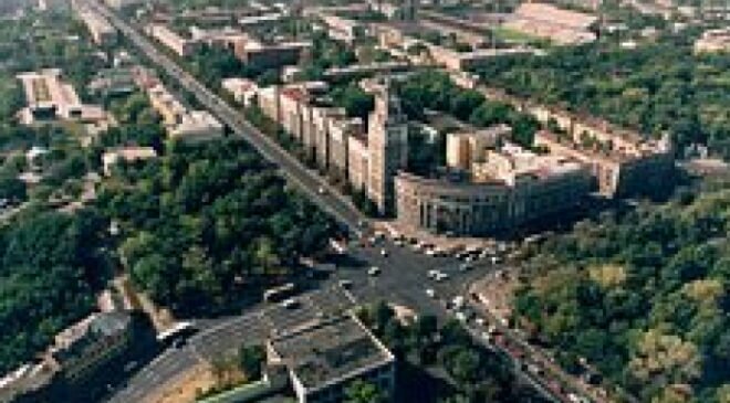 Жители российского города пожаловались на разваливающийся дом